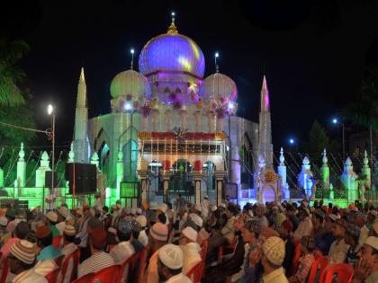 'Sadhal-e-Khas': Procession of 'Processional-e-Husseini' on Husseini Baba Thursday | हुसेनीबाबा यांचा गुरुवारी ‘संदल-ए-खास’ : ‘जुलूस-ए-हुसेनी’ची मिरवणूक