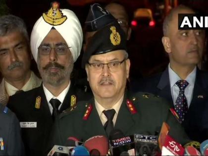 As long as Pakistan continues to harbour terrorists, we will continue to target the terror camps - Army | पाकिस्तानात जोवर दहशतवादी असतील, तोवर त्यांचे तळ उद्ध्वस्त करत राहणार; लष्कराने ठणकावले