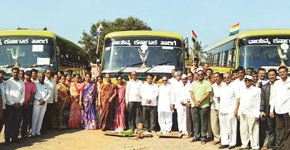 100 servants leave for Mahamastak Kebhisak ceremony | महामस्तकाभिषेक सोहळ्यासाठी १०० सेवक रवाना