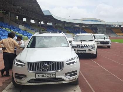 The arrogance of driving on the synthetic track at Balewadi Stadium is a mockery of the athletes. | बालेवाडी स्टेडियममधील सिंथेटिक ट्रॅक वर गाड्या नेण्याचा उद्दामपणा हे क्रीडापटूंची थट्टा उडविणारे कृत्य