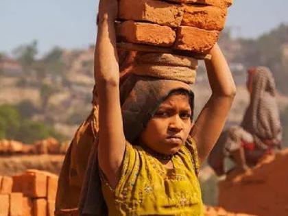 Not a single child laborer was found in Sindhudurg | जागतिक बालकामगार विरोधी दिन: बालपण देगा देवा, मुंगी साखरेचा रवा; कायदा असतानाही बालपण हरवतेय Not a single child laborer was found in Sindhudurg | जागतिक बालकामगार विरोधी दिन: बालपण देगा देवा, मुंगी साखरेचा रवा; कायदा असतानाही बालपण हरवतेय