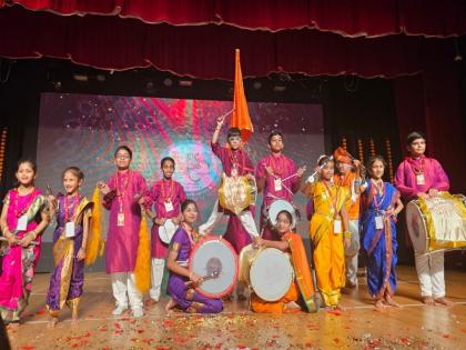 indian dhol tasha group on international level first Dhol Tasha group formed in Dubai | सातासमुद्रापार ढोल - ताशांचा निनाद; दुबईत स्थापन झाले बालगोपाळांचे पहिले ढोल ताशा पथक