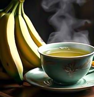 केळी घातलेला चहा पिऊन तर पाहा! प्या ‘बनाना ट्री’, स्ट्रेस होईल कमी आणि हाडंही होतील मजबूत