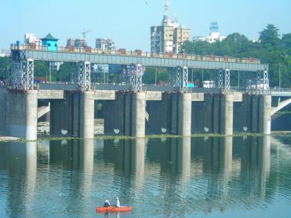 34 thousand cusec water left from the bundgarden | बंड गार्डनवरून ३४ हजार क्यूसेक विसर्ग