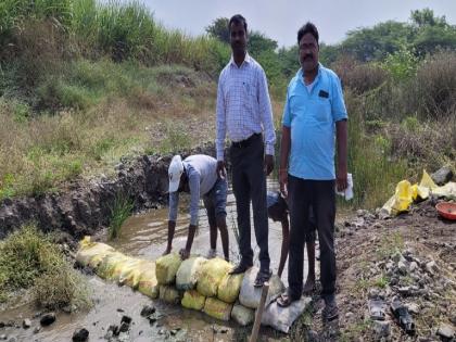 355 Vanrai Bandhara were completed in Satara district on the first day | वनराई बंधारे निर्मिती; सातारा जिल्ह्यात पहिल्या दिवशी ३५५ बंधारे बांधून पूर्ण 