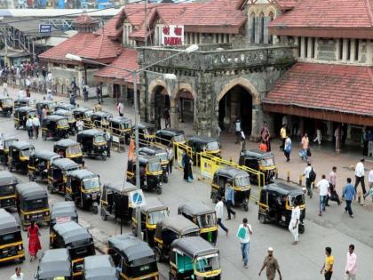 Extension outside the Bandra railway station; Removal of railway colony will be transferred to the Municipal Corporation | वांद्रे रेल्वे स्थानकाबाहेरील रस्त्याचा विस्तार; रेल्वेची वसाहत हटवून जागा पालिकेकडे होणार हस्तांतरित