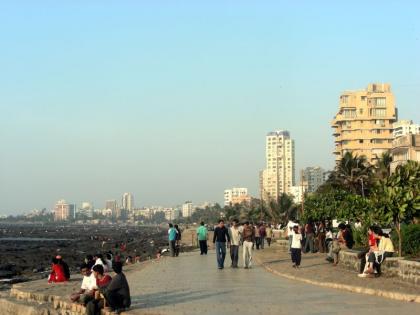 girl disappeared from the band stand in broad daylight swadiccha sane police investigating | बॅण्ड स्टँडवरून दिवसाढवळ्या ‘ती’ मुलगी गायब