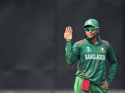 bangladesh captain Shakib Al Hasan ruled out of the 2023 World Cup due to an index finger injury, read here details  | ODI WC 2023 : कर्णधार शाकीब अल हसन उर्वरित विश्वचषकातून बाहेर; आज बांगलादेशला रवाना होणार