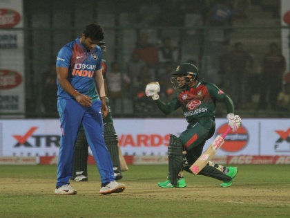 India vs Bangladesh : Two Bangladesh players vomited during run-chase in Delhi: Report | India vs Bangladesh : बांगलादेशनं दिल्लीत इतिहास घडवला, पण त्यांना मोठा तोटा सहन करावा लागला    