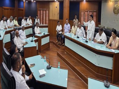 NCP opposes Minister Hasan Mushrif's resignation as District Bank Chairman | कोल्हापूर जिल्हा बँकेचे सत्ताकारण: मंत्री हसन मुश्रीफ यांच्या राजीनाम्यास राष्ट्रवादीचा विरोध NCP opposes Minister Hasan Mushrif's resignation as District Bank Chairman | कोल्हापूर जिल्हा बँकेचे सत्ताकारण: मंत्री हसन मुश्रीफ यांच्या राजीनाम्यास राष्ट्रवादीचा विरोध