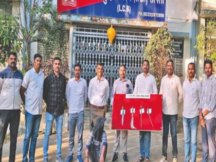 One of the thieves who tried to steal from Tasgaon Urban Bank was arrested | Sangli: बँकेत चोरीचा प्रयत्न करणारा २४ तासांत जेरबंद, आणखी दोघांची नावे निष्पन्न