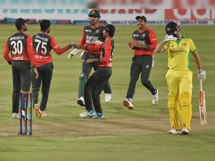 BAN vs AUS : Bangladesh lead the five-match T20I series 2-0, Bangladesh won by 5 wickets (with 8 balls remaining) | BAN vs AUS : बांगलादेशनं बलाढ्य ऑस्ट्रेलियाची जिरवली, सलग दुसऱ्या ट्वेंटी-२०त पराभवाची जखम दिली