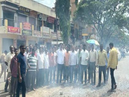 'We are with Ajitdad...', fireworks in Baramati; Celebrations after swearing in as minister | 'आम्ही अजितदादांबरोबर...', बारामतीत फटाक्यांची आतिषबाजी; मंत्रीपदाची शपथ घेतल्यावर आनंदोत्सव