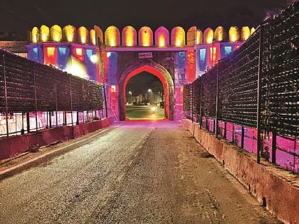 G20 in Aurnagabad: In 100 Crore city shine! 'Char Chand' in beautification with smooth roads, colors and lighting | १०० कोटींत औरंगाबाद चकाचक ! गुळगुळीत रस्ते, रंगरंगोटी, रोषणाईने सौंदर्यीकरणात ‘चार चाँद’