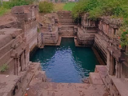 A treasure trove of artistic architecture hidden in the historical Barav in Sangli district | सांगली जिल्ह्यातील 'या' गावात ऐतिहासिक शिवकालीन 'बारव'मध्ये दडलाय कलात्मक स्थापत्याचा खजिना