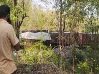 another train derails in odisha bargarh after balasore | Odisha Train Accident : ओडिशामध्ये आणखी एक रेल्वे अपघात! बारगडमध्ये मालगाडीच्या ५ बोगी रुळावरून घसरल्या