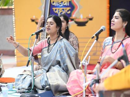 Jalgaon lovers mesmerized by the morning concert | प्रातःकालीन मैफिलीने जळगावकर रसिक मंत्रमुग्ध