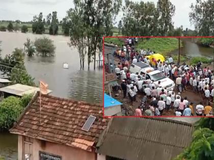 six people drowned when the tractor overturned while going to the farm through the flood water At Shirol kolhapur | Kolhapur: पुराच्या पाण्यातून शेताकडे जाताना ट्रॅक्टर उलटला, एकाचा मृत्यू; दोघे बेपत्ता