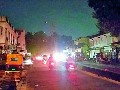 MSEDCL planning failed, Nagpur residents sat in darkness due to power outage | महावितरणचे नियोजन फसले, नागपूरकर रात्रभर अंधारातच बसले!