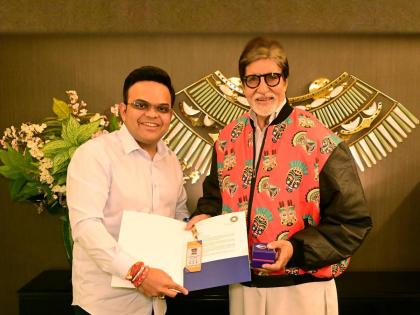 bcci secretary Jay Shah presented Golden Ticket to actor Amitabh Bachchan for the 2023 World Cup matches  | ODI WC 2023 : वन डे विश्वचषकासाठी बिग बी अमिताभ बच्चन यांना BCCI कडून मोठी 'भेट', वाचा सविस्तर