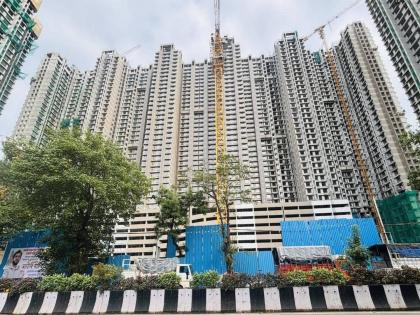 Editorial on BDD Chawl Rehabilitation Project were distributed by Chief Minister Devendra Fadnavis | ये घर बहुत हसीन हैं! आता सरकारने दलालांचा वेळीच बंदोबस्त करायला हवा
