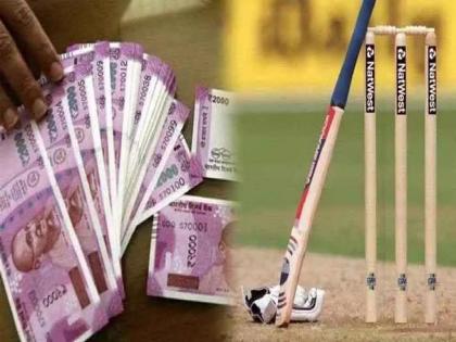 Betting on RCB vs Super Giants; Two bookies arrested, 1.65 lakh cash seized along with mobile phone | आरसीबी व्हर्सेस सुपर जाएंट सामन्यावर बेटिंग; दोन सट्टेबाज अटकेत, मोबाईलसह १.६५ लाखांचा ऐवज जप्त