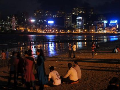 Beaches are favored for 'thirty first' parties in maharashtra | ‘थर्टी फर्स्ट’च्या पार्टीसाठी पर्यटकांची समुद्रकिनाऱ्यांना पसंती 