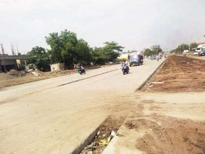 Traffic congestion on Beed bypass will be solved ...? work begins of six lane! | बीड बायपासवरील वाहतूक कोंडी सुटणार...? सहापदरीचे काम सुरू !