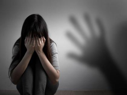 "Forcibly, touched where she shouldn't, called her into the cabin...", sexual abuse of a student by teachers in Beed | "जबरदस्ती करायचे, नको तिथे स्पर्श करायचे, केबिनमध्ये बोलावून...’’, बीडमध्ये शिक्षकांकडूनच विद्यार्थिनीचं लैंगिक शोषण "Forcibly, touched where she shouldn't, called her into the cabin...", sexual abuse of a student by teachers in Beed | "जबरदस्ती करायचे, नको तिथे स्पर्श करायचे, केबिनमध्ये बोलावून...’’, बीडमध्ये शिक्षकांकडूनच विद्यार्थिनीचं लैंगिक शोषण