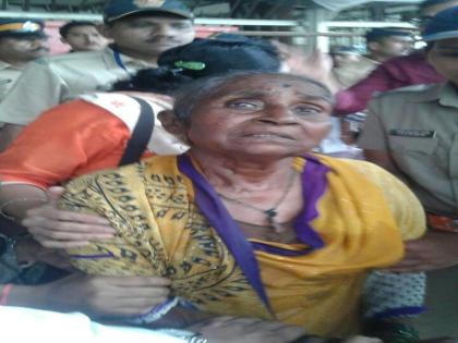 Grandmother done drama; In front of mantralay senior citizen women tried to commit suicide by poured water instead of kerosin | हा तर आत्महत्येचा स्टंट; पाणी अंगावर ओतून घेऊन ती करत होती आत्मदहन!