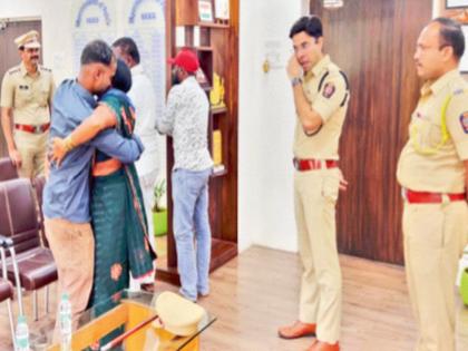 Beed The boy who went away in anger returned after eight years, a 'surprise gift' from the police | रागाने गेलेला मुलगा आठ वर्षांनी परतला, पोलिसांकडून ‘सरप्राईज गिफ्ट’; आई-वडिलांचे डोळे अश्रूंनी डबडबले Beed The boy who went away in anger returned after eight years, a 'surprise gift' from the police | रागाने गेलेला मुलगा आठ वर्षांनी परतला, पोलिसांकडून ‘सरप्राईज गिफ्ट’; आई-वडिलांचे डोळे अश्रूंनी डबडबले