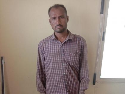 man arrested for stealing bike in beed | बीडमध्ये दारुच्या नशेत दुचाकी चोरणाऱ्याच्या आवळल्या मुसक्या