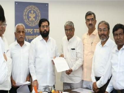 The delegation of Maharashtra Integration Committee visited the Chief Minister Eknath Shinde | महाराष्ट्र एकीकरण समितीच्या शिष्टमंडळाने घेतली मुख्यमंत्र्यांची भेट, सीमावासीयांना दिले आश्वासन