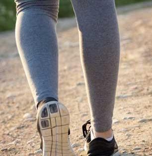 आजीआजोबा जेवणानंतर करत तशी शतपावली रोज केली तर शुगर वाढत नाही, पाहा शास्त्र खरं काय सांगतं..