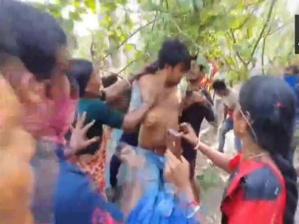 Sandeshkhali Row: chaos again in Sandeshkhali, TMC worker beaten by women | पश्चिम बंगालच्या संदेशखलीत पुन्हा राडा; TMC कार्यकर्त्याला महिलांनी बेदम चोपले