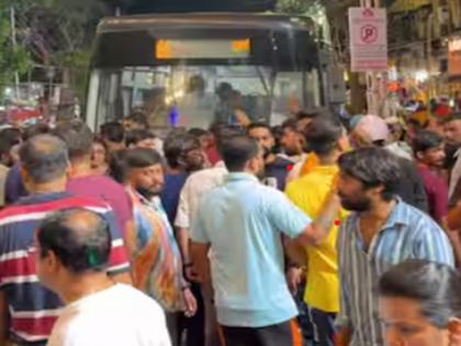 Drunk passenger causes horrific accident to BEST bus in Mumbai Lalbagh 9 passengers injured 3 serious | मुंबईतील लालबागमध्ये मद्यधुंद प्रवाशामुळे बेस्ट बसला भीषण अपघात; ९ प्रवासी जखमी, ३ गंभीर!