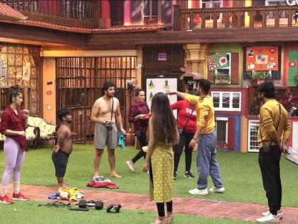 Bigg Boss Marathi 4: 'Social as much as social' weekly task will be played in the house! | Bigg Boss Marathi 4 : घरात रंगणार 'सोसल तितकंच सोशल' साप्ताहिक कार्य !