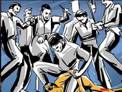 Fight between two groups in Bhadole Kolhapur over love marriage, 9 injured | Kolhapur News: प्रेमविवाहातून भादोलेत दोन गटात मारामारी, ९ जण जखमी