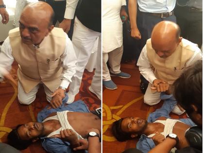 The cameraman collapsed as the interview began; The Union Minister Bhagwat Karad rushed to the spot and saved his life | केंद्रीयमंत्री पुन्हा देवदूतासारखे धावले; मुलाखत सुरू असताना कोसळलेल्या कॅमेरामनचे वाचले प्राण