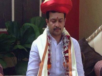 Bhaiyyuji maharaj suicide note found at Indore residence | Bhaiyyuji maharaj suicide: भय्युजी महाराजांची इंग्रजीत लिहिलेली सुसाईड नोट सापडली