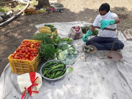 Farmers sell vegetables worth Rs 8 crore even in Corona crisis! | ‘कोरोना’च्या संकटातही शेतकऱ्यांनी विकला आठ कोटींचा भाजीपाला!