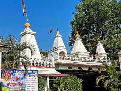 A young man who climbed to the top of the Shri Devi Kalkai temple in Bharne, Ratnagiri district for cleanliness lost his balance and fell down and died on the spot | मंदिराच्या कळसावर स्वच्छतेसाठी चढला, तोल गेल्याने खाली पडून तरुणाचा जागीच मृत्यू झाला; खेडमधील दुर्दैवी घटना