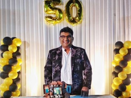 Bhau Kadam GRAND 50th Birthday Celebration 2020 | भाऊ कदमला वाढदिवसाचे मिळाले अनोखे गिफ्ट, 50 वा वाढदिवस असा केला सेलिब्रेट