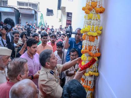 ganpati festival mandav start by Shrimant Bhausaheb Rangari Ganapati Mandal | श्रीमंत भाऊसाहेब रंगारी गणपती मंडळातर्फे उत्सवाचा ‘श्रीगणेशा’