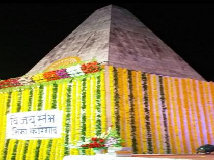 The attraction of Aurangabad, which attracts Paithan Gate in Ambedkar Jayanti | आंबेडकर जयंतीमध्ये पैठण गेटचा देखावा ठरतो औरंगाबादकरांचे आकर्षण