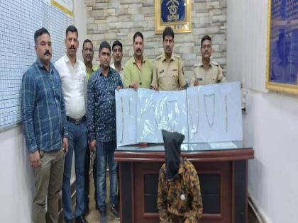 Chain Snatching Accused Smiles; Bhiwandi police solved ten crimes | चैन स्नाचिंग करणाऱ्या आरोपीच्या मुसक्या आवळल्या; भिवंडी पोलिसांनी केली दहा गुन्ह्याची उकल