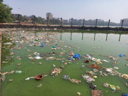 Varhal Devi Lake in Bhiwandi Neglect of municipal administration towards cleaning the lake | भिवंडीतील वऱ्हाळ देवी तलावात घाणीचे साम्राज्य; तलाव स्वच्छतेकडे मनपा प्रशासनाचे दुर्लक्ष 