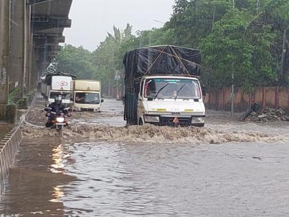 Bhiwandi: Heavy rain in Bhiwandi led to water logging in many low-lying areas   | Bhiwandi: भिवंडीत मुसळधार पावसाने अनेक सखल भागात साचले पाणी  