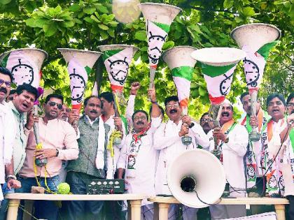 NCP's loudspeaker agitation against inflation at nagpur | नागपुरात राष्ट्रवादीच्या भोंग्यातून महागाईविरोधात गजर; भाजप नेत्यांना त्यांच्याच भाषणाची करून दिली आठवण