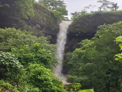 The Waterfall Valley at Bhudargad is attracting tourists | Kolhapur tourism: पर्यटकांना खुणावतोय भुदरगड येथील ‘धबधबा व्हॅली’ सवतकडा The Waterfall Valley at Bhudargad is attracting tourists | Kolhapur tourism: पर्यटकांना खुणावतोय भुदरगड येथील ‘धबधबा व्हॅली’ सवतकडा